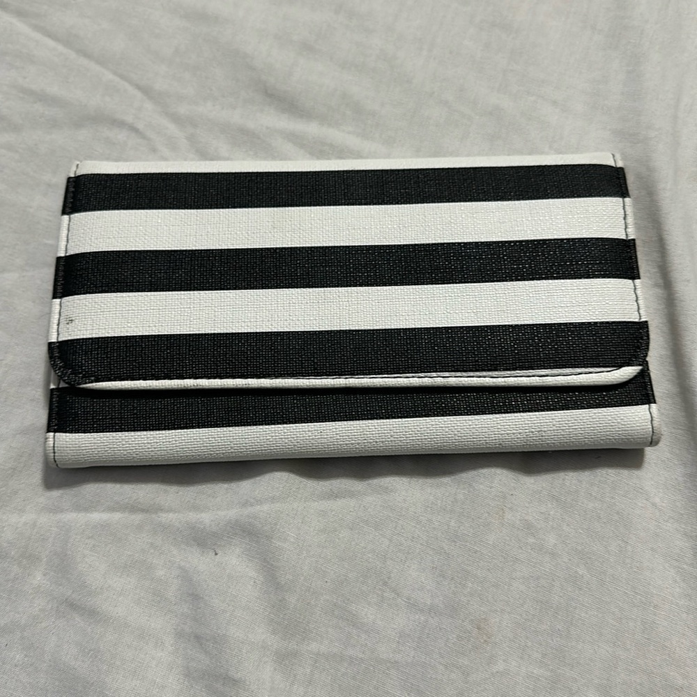 Kut from the Kloth Wallet.Black and White Striped